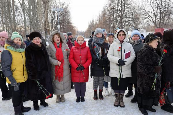 Митинг и церемония возложения цветов (9)