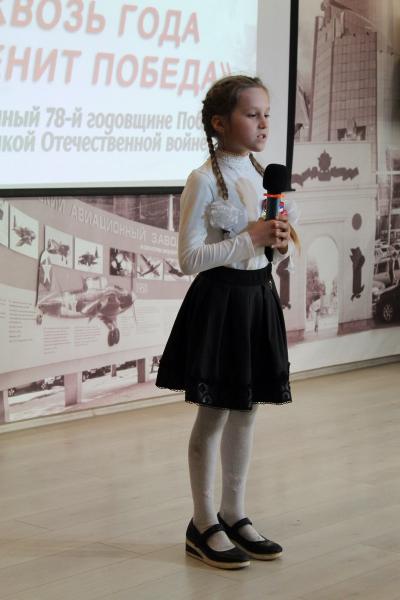 СКВОЗЬ ГОДА ЗВЕНИТ ПОБЕДА (23)
