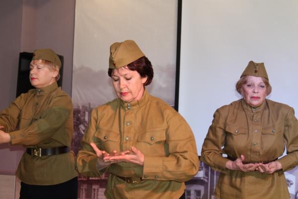 СКВОЗЬ ГОДА ЗВЕНИТ ПОБЕДА (19)