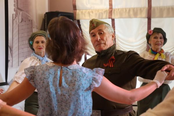 СКВОЗЬ ГОДА ЗВЕНИТ ПОБЕДА (22) СКВОЗЬ ГОДА ЗВЕНИТ ПОБЕДА (22)