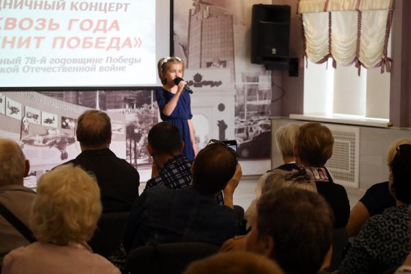 СКВОЗЬ ГОДА ЗВЕНИТ ПОБЕДА (4) СКВОЗЬ ГОДА ЗВЕНИТ ПОБЕДА (4)