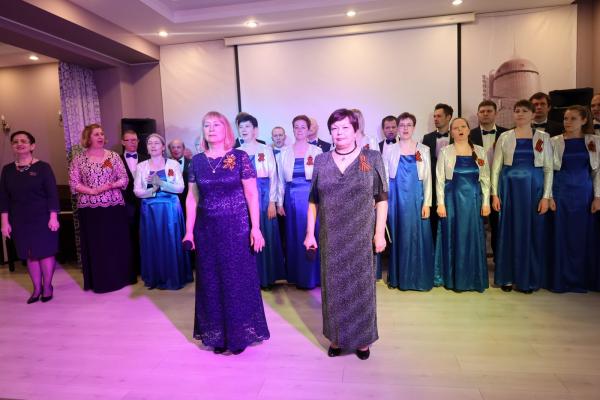 СКВОЗЬ ГОДА ЗВЕНИТ ПОБЕДА (29)