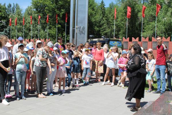 концерт «И помнит мир спасенный», посвященный Дню памяти и скорби (2) концерт «И помнит мир спасенный», посвященный Дню памяти и скорби (2)