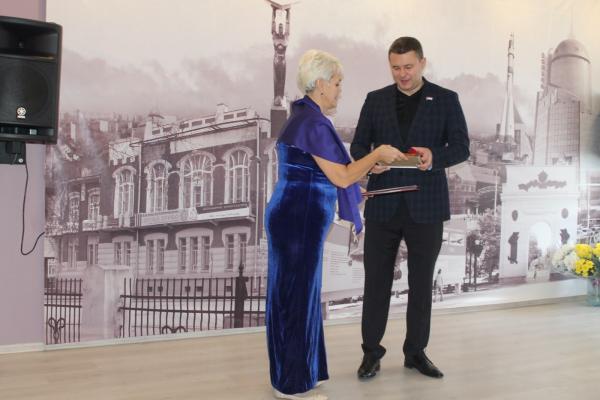 Мероприятие, посвященное Дню матери (7) Мероприятие, посвященное Дню матери (7)