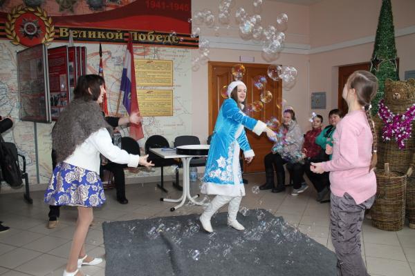 новогодний голубой огонек (16)