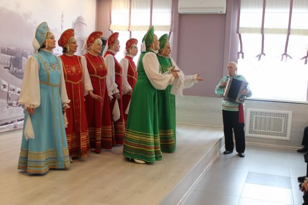 концерт «Зимние узоры» хора русской песни «Золотая осень» (10) концерт «Зимние узоры» хора русской песни «Золотая осень» (10)
