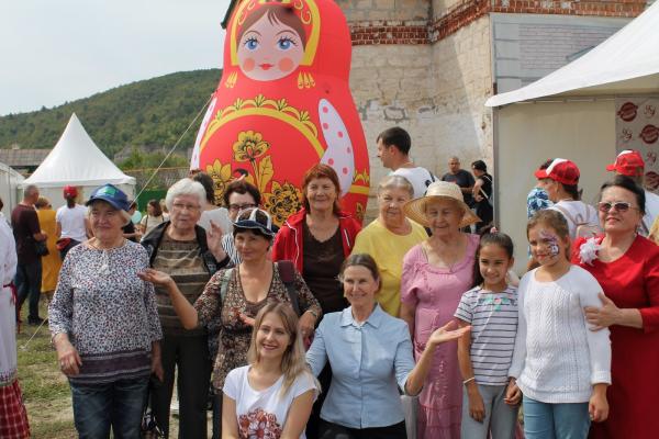 XII фестиваль народных традиций Жигулевская вишня (7) XII фестиваль народных традиций Жигулевская вишня (7)