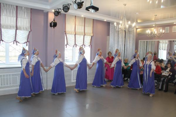 Творческий портрет хореографического ансамбля «Волжаночка» (5) Творческий портрет хореографического ансамбля «Волжаночка» (5)