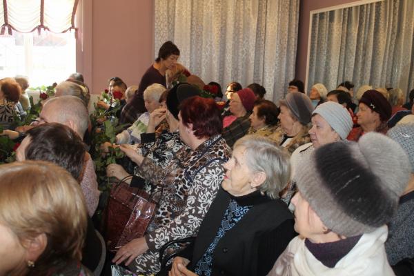 праздничное мероприятие ко Дню матери для людей с ограниченными возможностями Советского района (8) праздничное мероприятие ко Дню матери для людей с ограниченными возможностями Советского района (8)