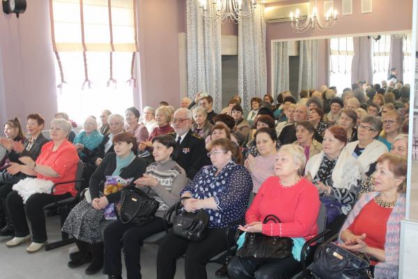 Любви все возрасты покорны (10)