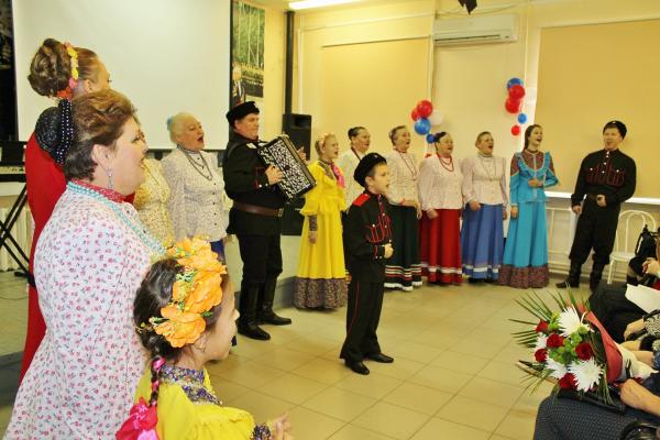 встреча с самарским педагогом, поэтом, композитором Александром Большаковым (11)