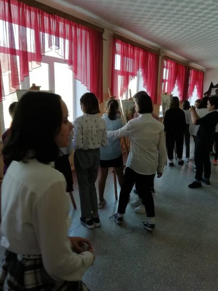 Выставка в МБОУ школа 93 (2)