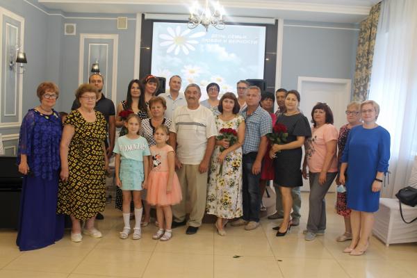 Любовь хранит очаг семейный (14) Любовь хранит очаг семейный (14)